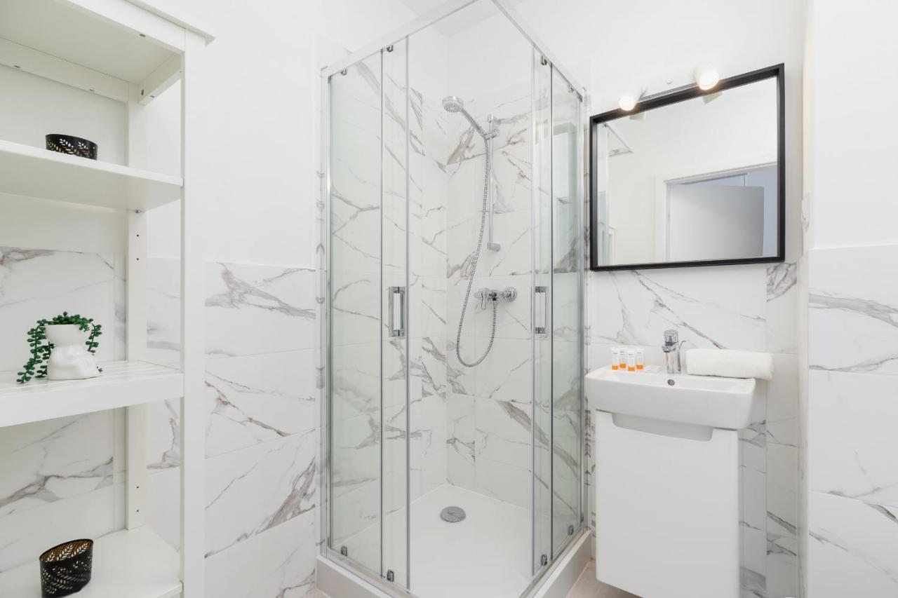 Elegant Pet-Friendly Studio In Krakow By Noclegi Renters المظهر الخارجي الصورة